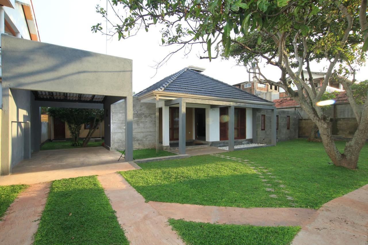 Breezy Villa Negombo Exterior photo